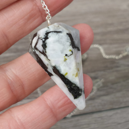 Gemstone Pendulums Wholesale  – Assorted Crystal Pendulums