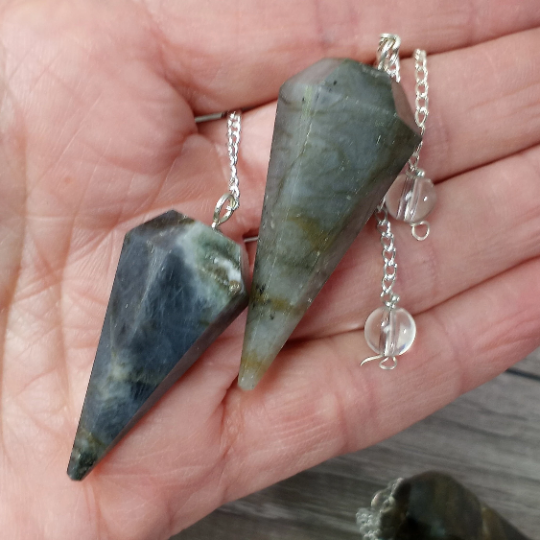 Gemstone Pendulums Wholesale  – Assorted Crystal Pendulums